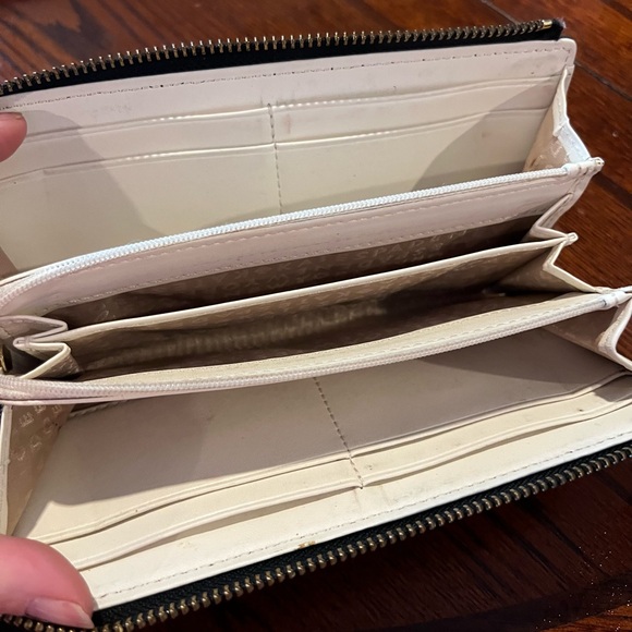 Kate Spade Bow Wallet - Picture 3 of 4